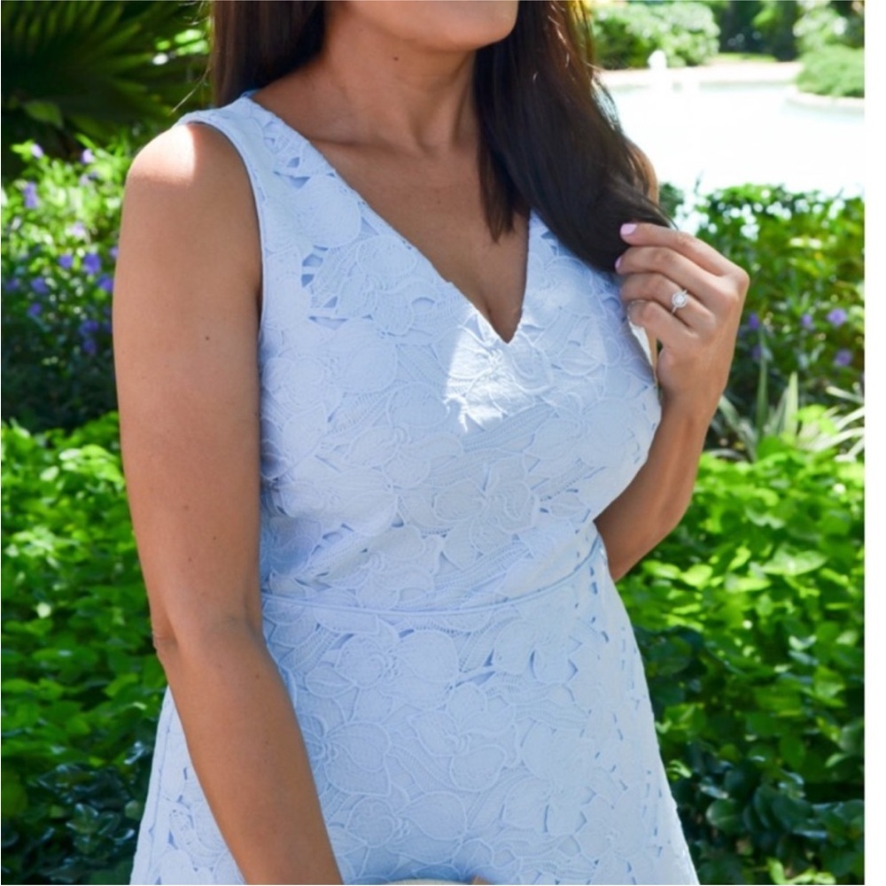 Ann Taylor V-Neck Embroidered Lace Sleeveless Dress Blue 4 - Picture 5 of 11